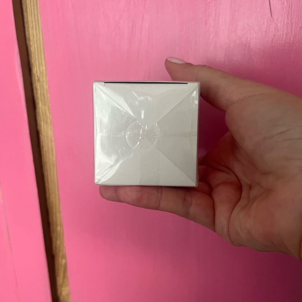 Cannabis Eau de Parfum - White - Picture 5 of 5